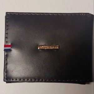 Tommy Hilfiger Chocolate Brown Leather Bi-Fold Wallet